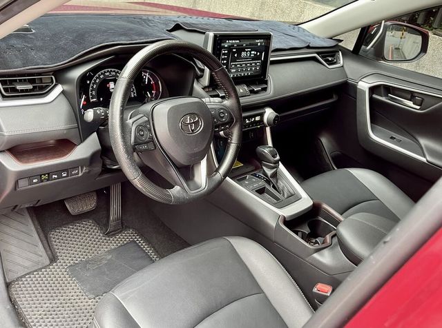 TOYOTA豐田 RAV4  第4張相片