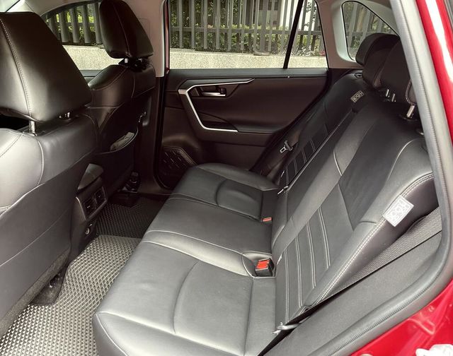 TOYOTA豐田 RAV4  第5張相片