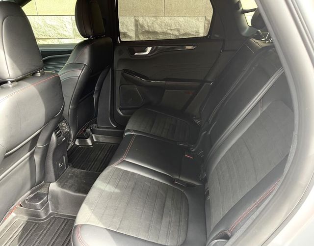 FORD福特 KUGA  第7張相片