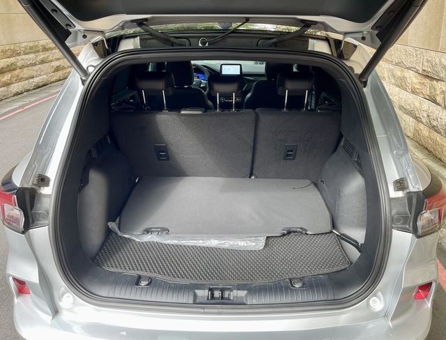 FORD福特 KUGA  第12張相片