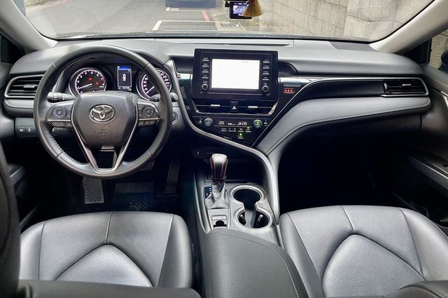 TOYOTA豐田 CAMRY  第3張相片
