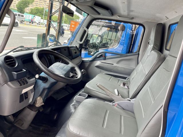 MITSUBISHI三菱 CANTER  第4張相片