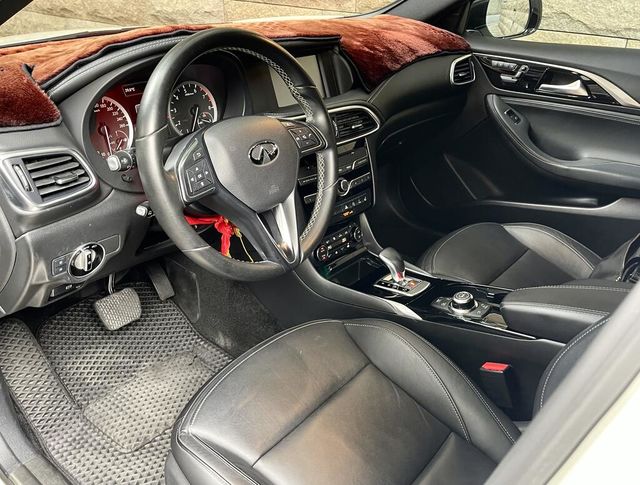 INFINITI無限 Q30  第4張相片