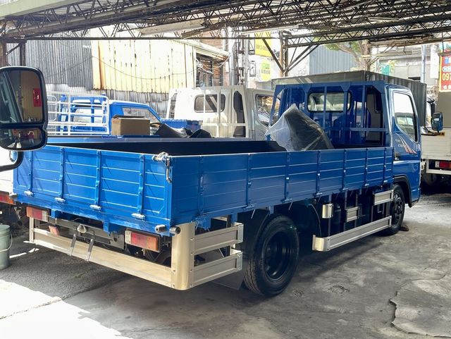 MITSUBISHI三菱 CANTER  第3張相片