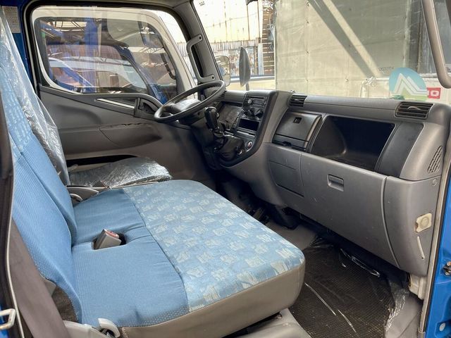 MITSUBISHI三菱 CANTER  第6張相片