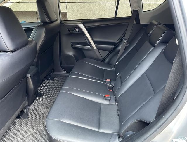 TOYOTA豐田 RAV4  第7張相片