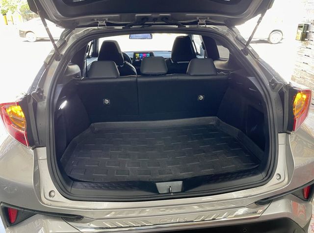 TOYOTA豐田 C-HR  第10張相片