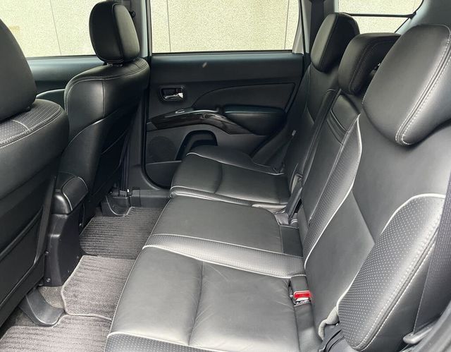 MITSUBISHI三菱 OUTLANDER  第7張相片