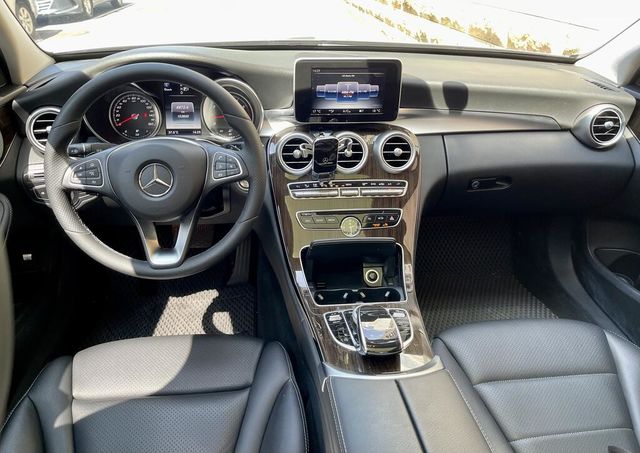 M-BENZ賓士 C300  第4張相片