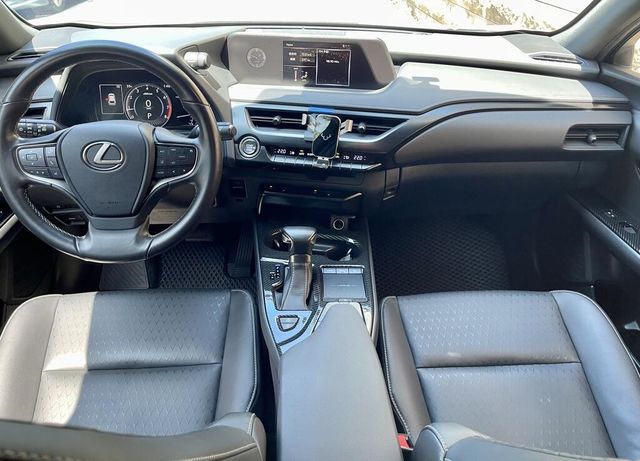 LEXUS凌志 UX200  第4張相片