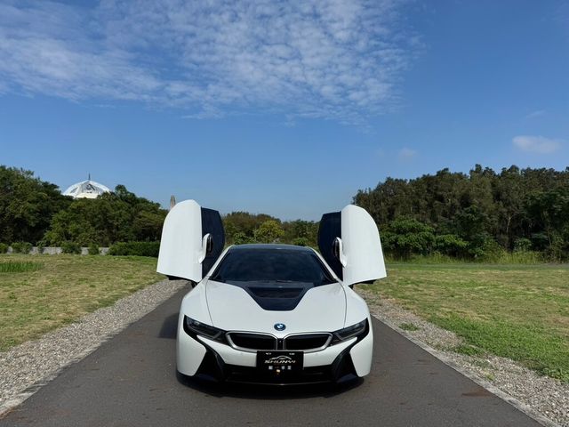 BMW寶馬 I8  第2張相片
