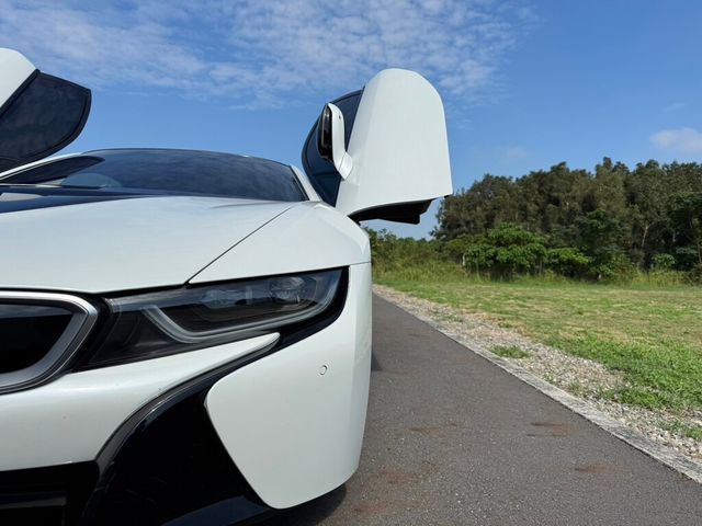 BMW寶馬 I8  第5張相片