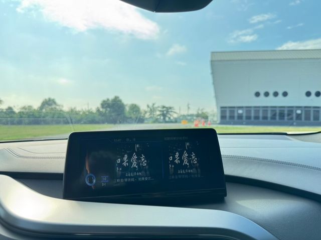BMW寶馬 I8  第14張相片