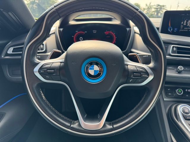 BMW寶馬 I8  第15張相片