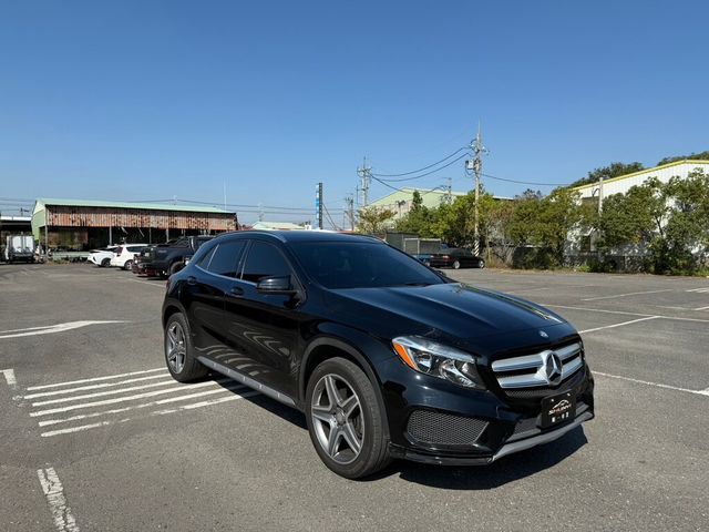 M-BENZ賓士 GLA250  第2張相片