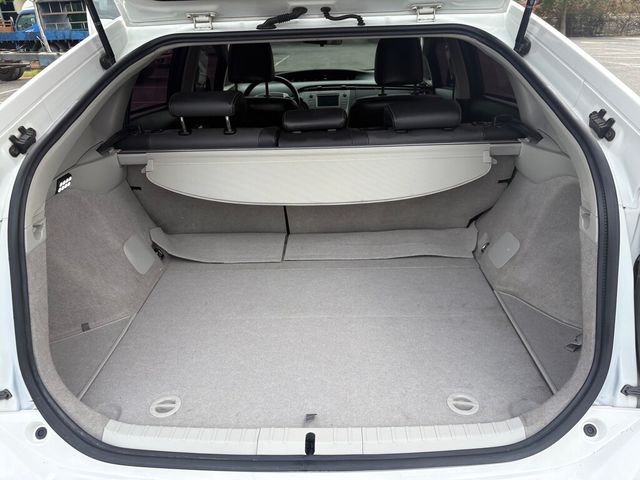 TOYOTA豐田 PRIUS  第7張相片