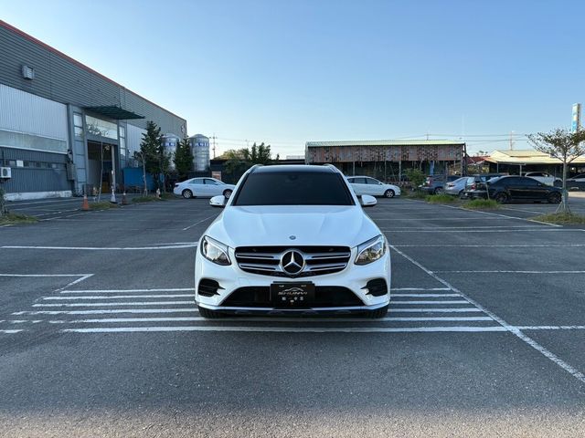 M-BENZ賓士 GLC250  第3張相片