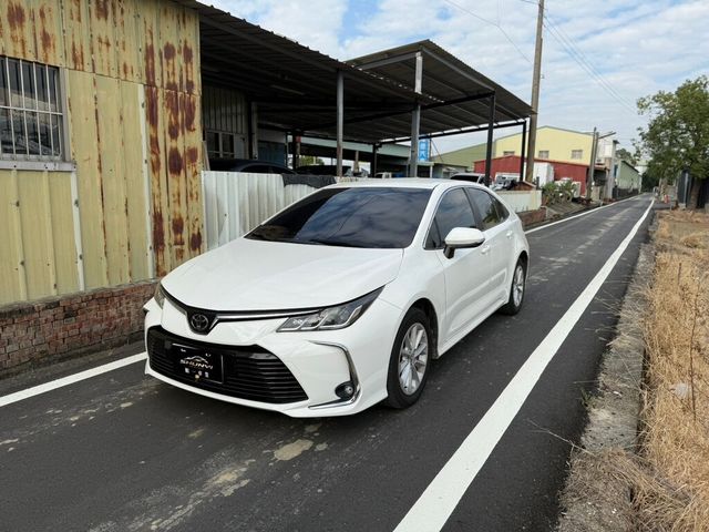 TOYOTA豐田 ALTIS  第1張相片