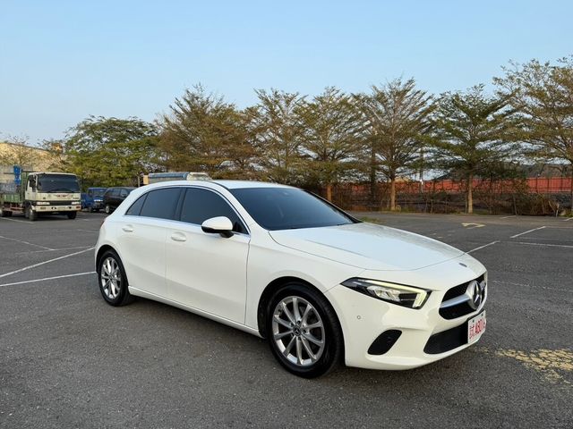 M-BENZ賓士 A200  第2張相片