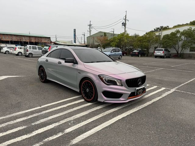 M-BENZ賓士 CLA250  第2張相片
