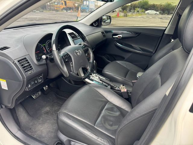 TOYOTA豐田 ALTIS  第7張相片