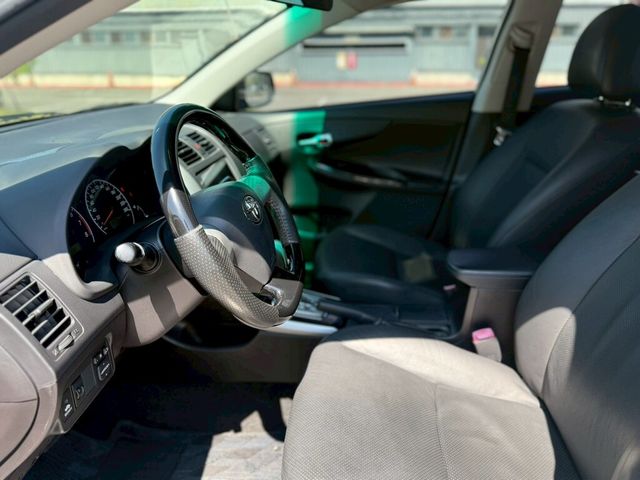 TOYOTA豐田 ALTIS  第5張相片