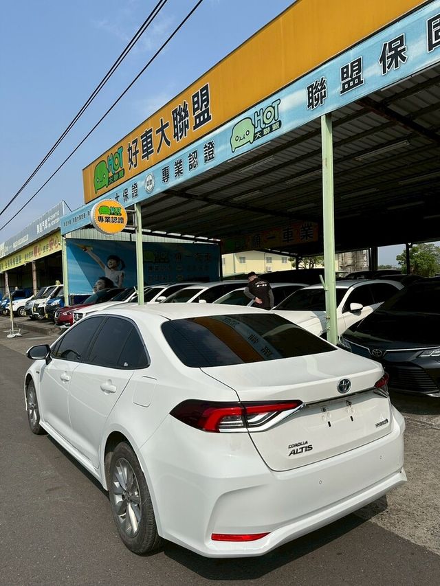 TOYOTA豐田 COROLLA ALTIS HYBRID  第2張相片