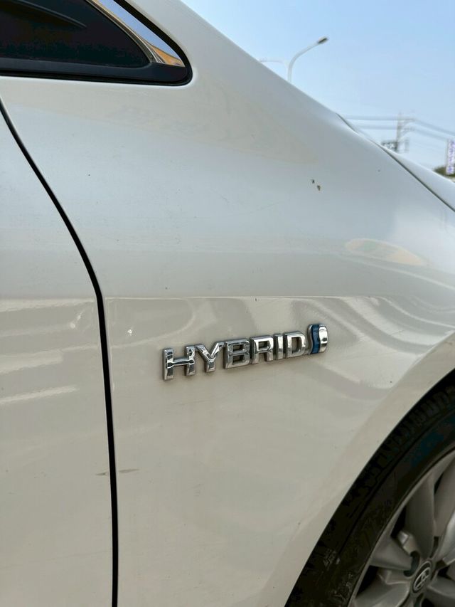 TOYOTA豐田 COROLLA ALTIS HYBRID  第4張相片