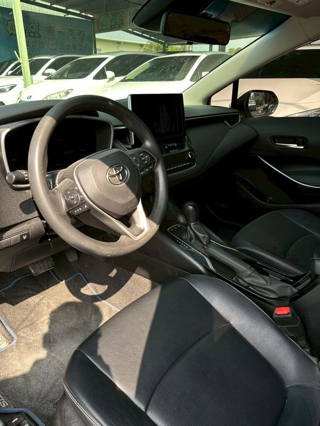 TOYOTA豐田 COROLLA ALTIS HYBRID  第5張相片