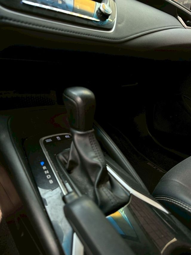 TOYOTA豐田 COROLLA ALTIS HYBRID  第8張相片