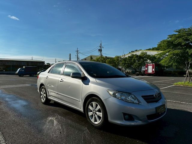 TOYOTA豐田 ALTIS  第2張相片