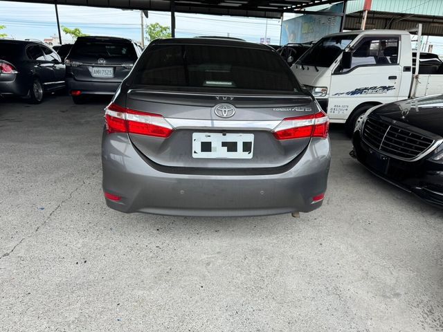 TOYOTA豐田 ALTIS  第3張相片