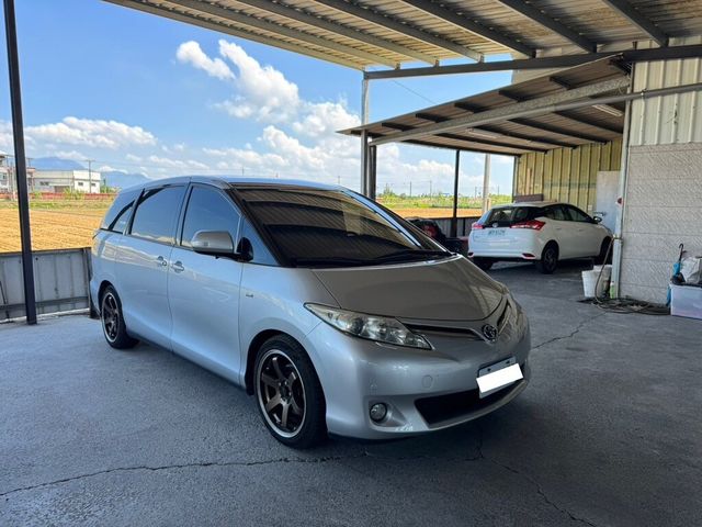 TOYOTA豐田 PREVIA  第2張相片
