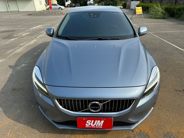 2018年VOLVO V40 2.0柴油 一級省油車  第3張相片