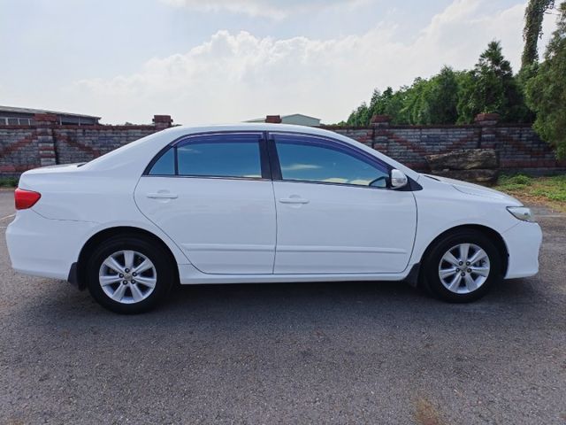 2011年 TOYOTA ALTIS 1.8白 大家最愛的國民省油車  第5張相片