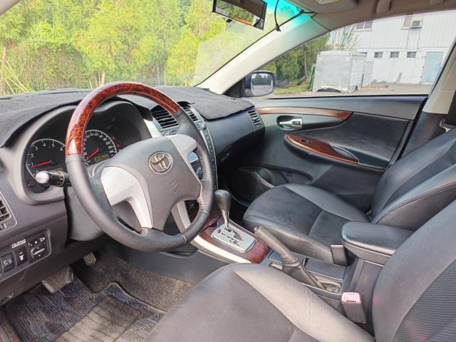 2011年 TOYOTA ALTIS 1.8白 大家最愛的國民省油車  第13張相片