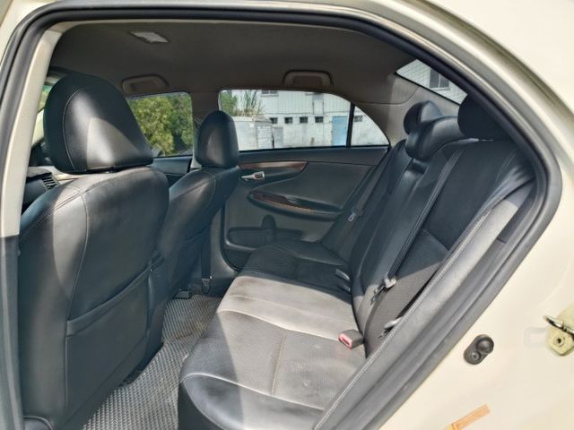 2011年 TOYOTA ALTIS 1.8白 大家最愛的國民省油車  第14張相片
