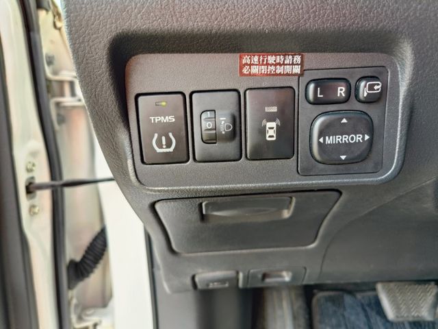 2011年 TOYOTA ALTIS 1.8白 大家最愛的國民省油車  第15張相片