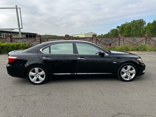 2008年 LEXUS LS460L 超稀有高級房車  跑少少的  車況漂亮  第7張相片
