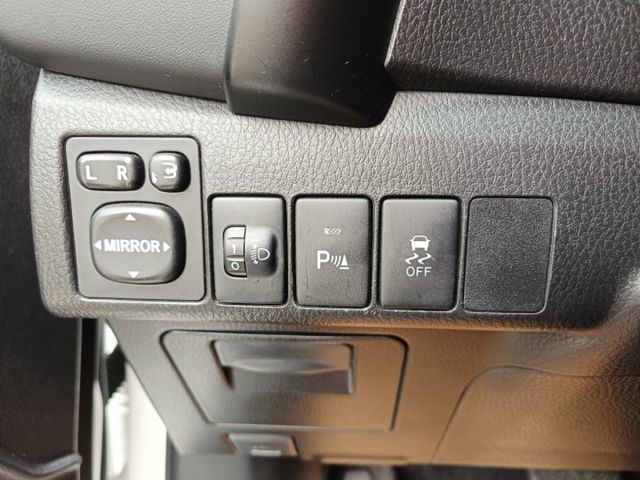 2019年 TOYOTA ALTIS 1.8 白  原版件認證車 國民愛車不要錯過了  第15張相片