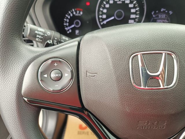 2020年 HONDA  HR-V 1.8 VTI-S 白 認證車 女生也愛小轎旅  第14張相片