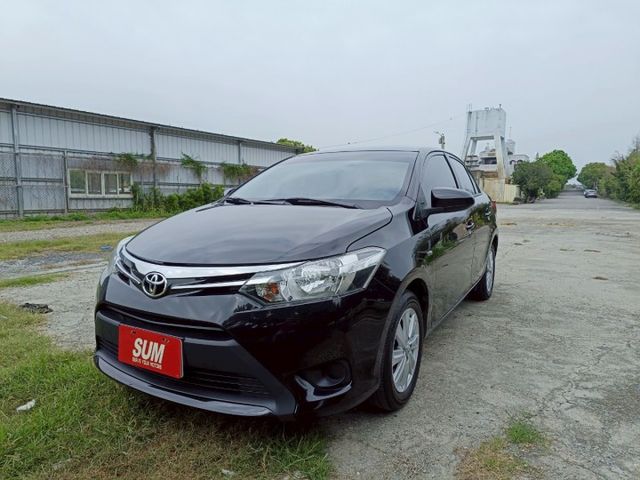 2017年 TOYOTA VIOS 1.5 黑  國民省油代步車來囉 低油耗讓你不怕風吹雨打  第2張相片