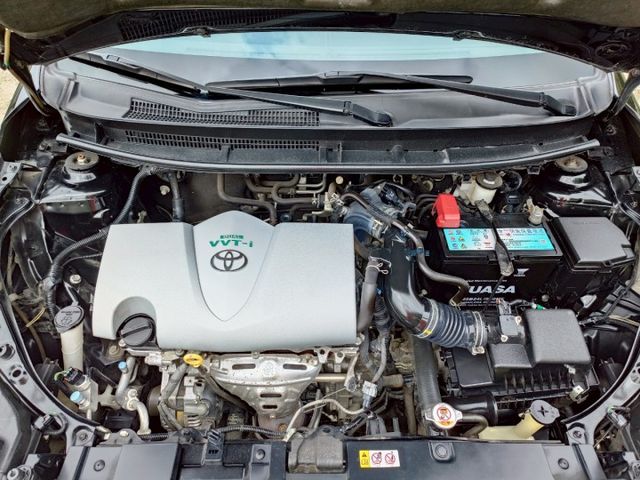 2017年 TOYOTA VIOS 1.5 黑  國民省油代步車來囉 低油耗讓你不怕風吹雨打  第15張相片