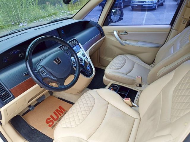 2013年Luxgen 7 MPV 旗艦型 白 渦輪增壓 電動側滑門 七人座  第12張相片