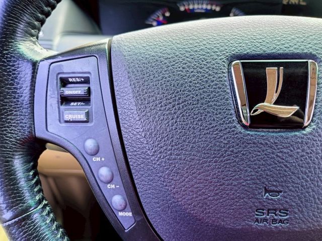 2013年Luxgen 7 MPV 旗艦型 白 渦輪增壓 電動側滑門 七人座  第15張相片