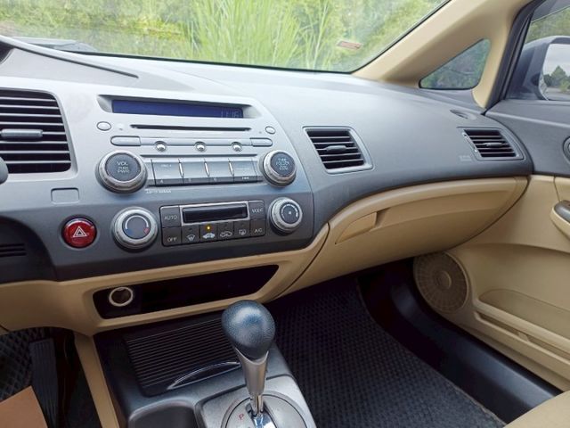 2007年 HONDA CIVIC 1.8 深灰EX版 電動天窗  第16張相片