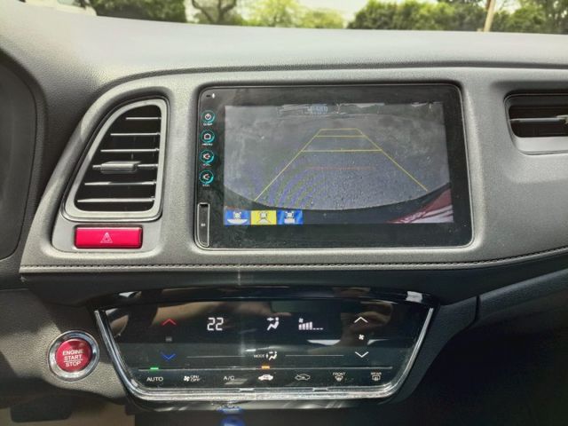 2017 Honda HR-V 1.8 S 深灰  IKEY 定速 恆溫 胎壓  第15張相片