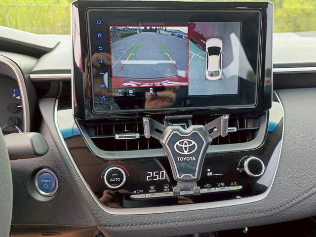 2020 Toyota Corolla Altis 1.8 Hybrid旗艦 紅 超級省油的~~~  第18張相片