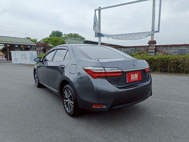 2018 Toyota  Altis 1.8豪華版 灰 恆溫 IKEY 定速 安卓機  第6張相片