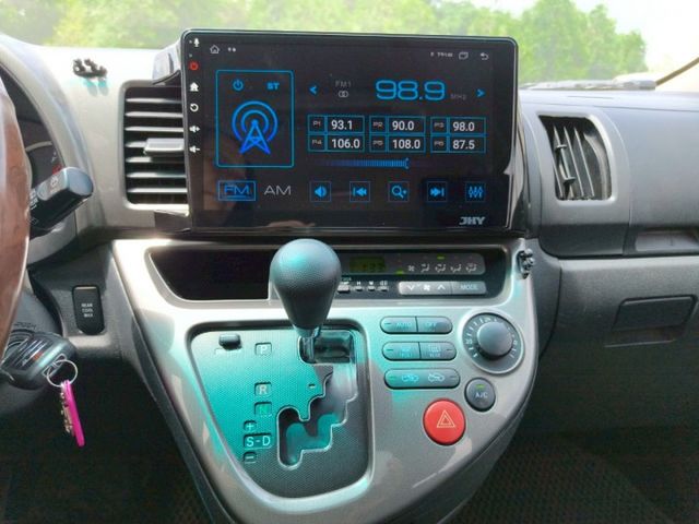 2006年 TOYOTA WISH J版 銀色2.4CC 魔術大空間七人座  第15張相片